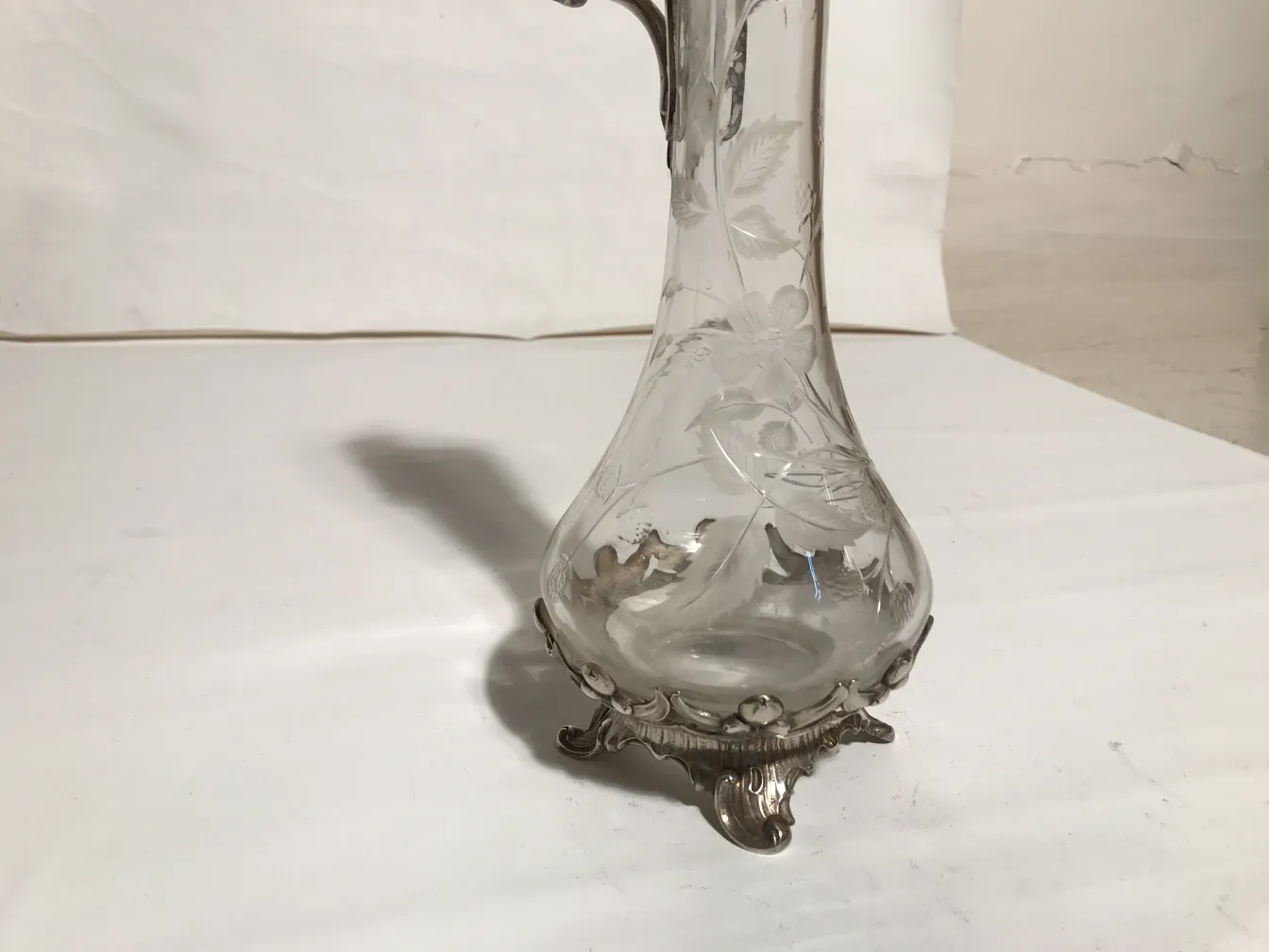 两个古老的水瓶 wmfd优雅的设计，装饰华丽。