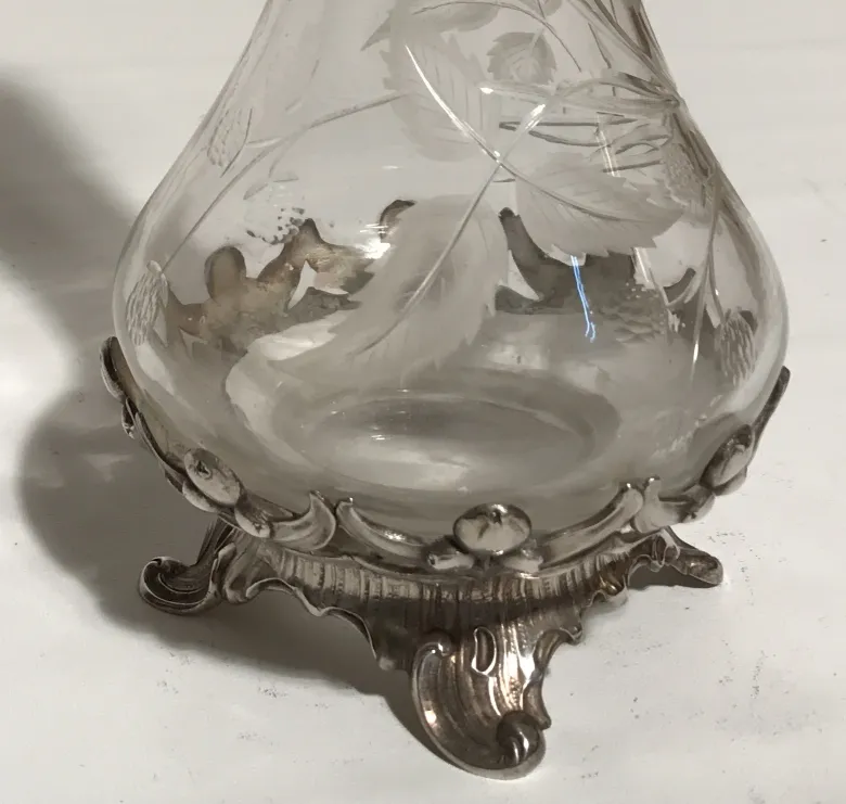 Deux pichets antiques WMF avec un design complexe