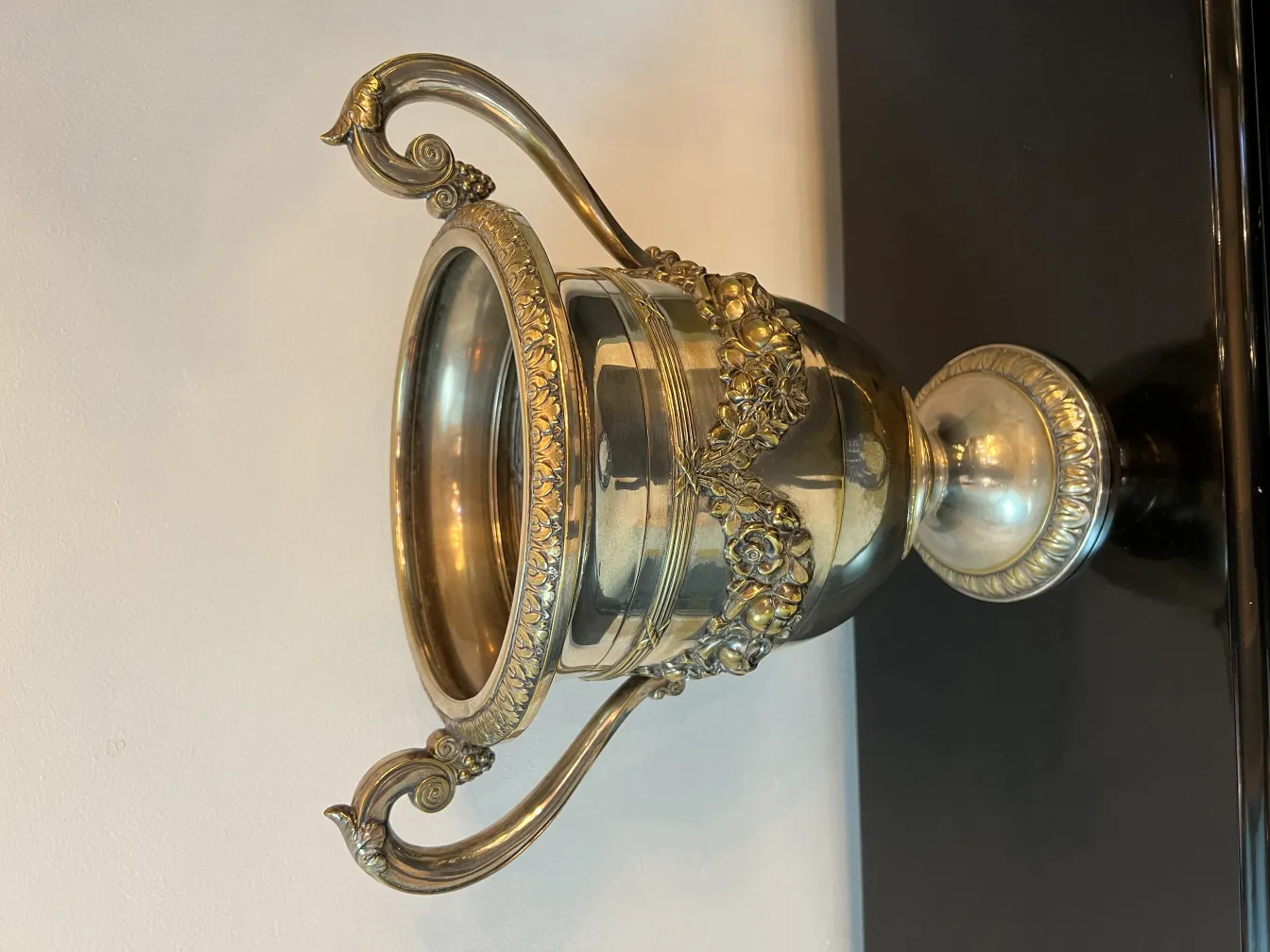 2 raffreddatori per champagne antichi wmf con dettagli decorativi