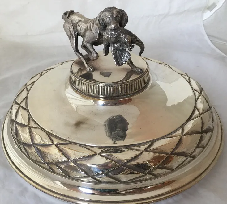 antigua champanera wmf con figura de perro y decoración floral