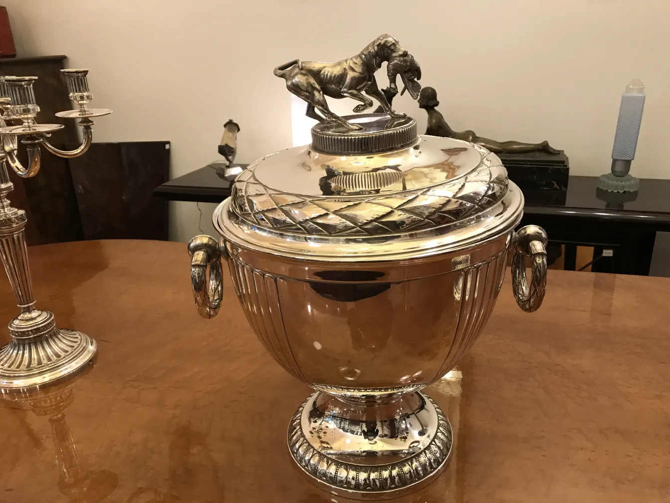 2 antike champagnerkühler mit elegantem Deckel und Design