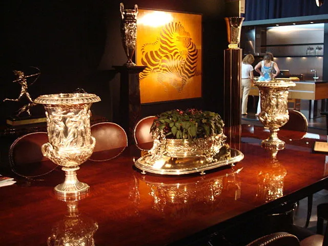 2 champanheiras antigas wmf em um ambiente elegante