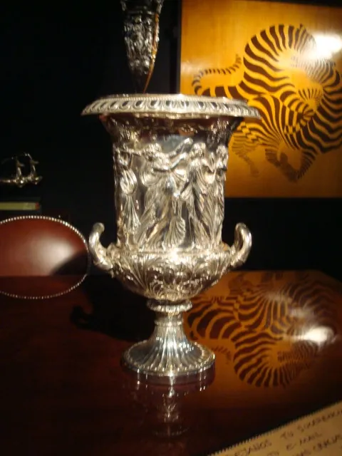 2 香檳碗具有精美的設計和優雅的形狀