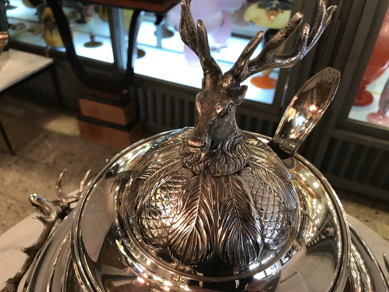 古董潘趣酒碗wmf，带装饰盖和鹿