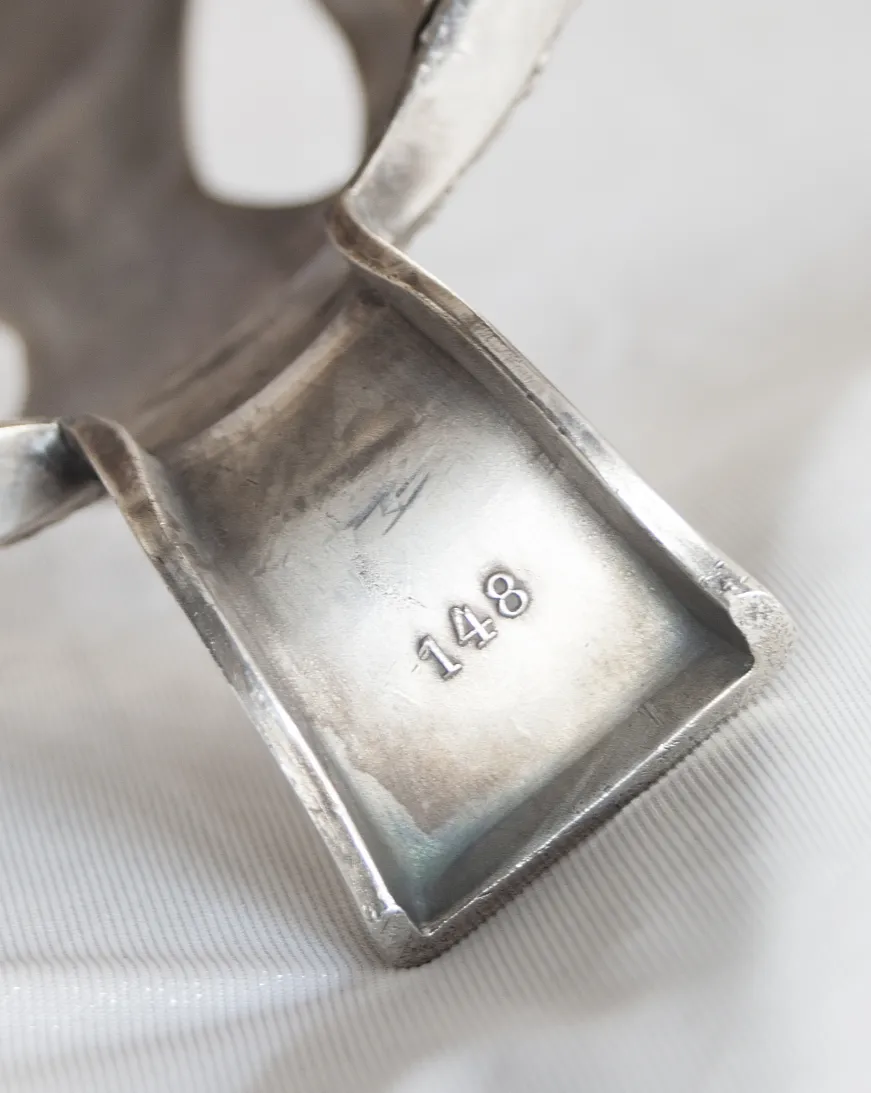 Antiga poncheira WMF, decorativa, com detalhes elegantes.