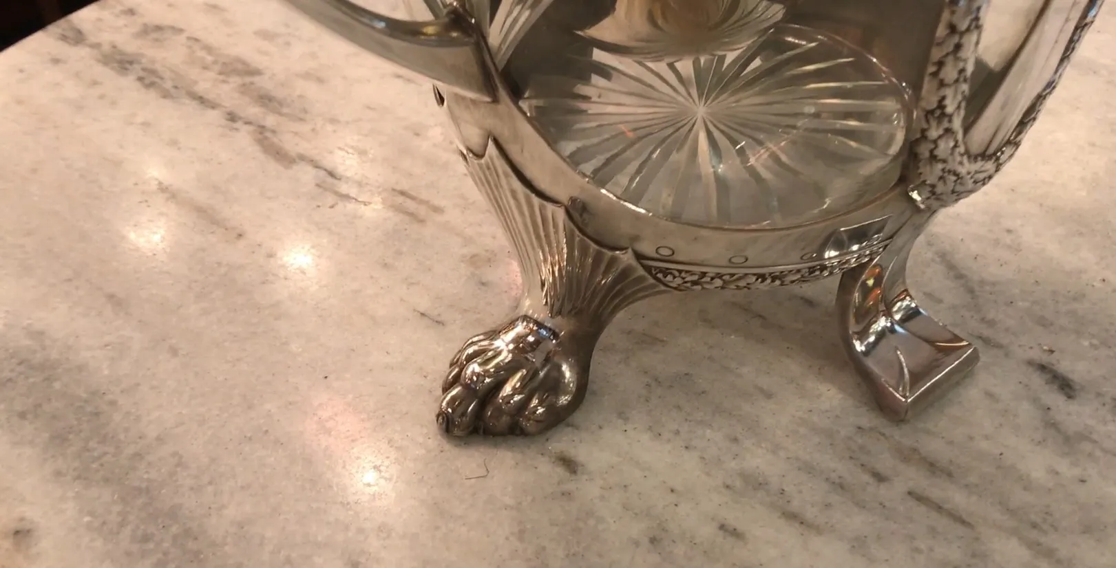 ciotola da punch wmfa antica con basi decorative e design elegante