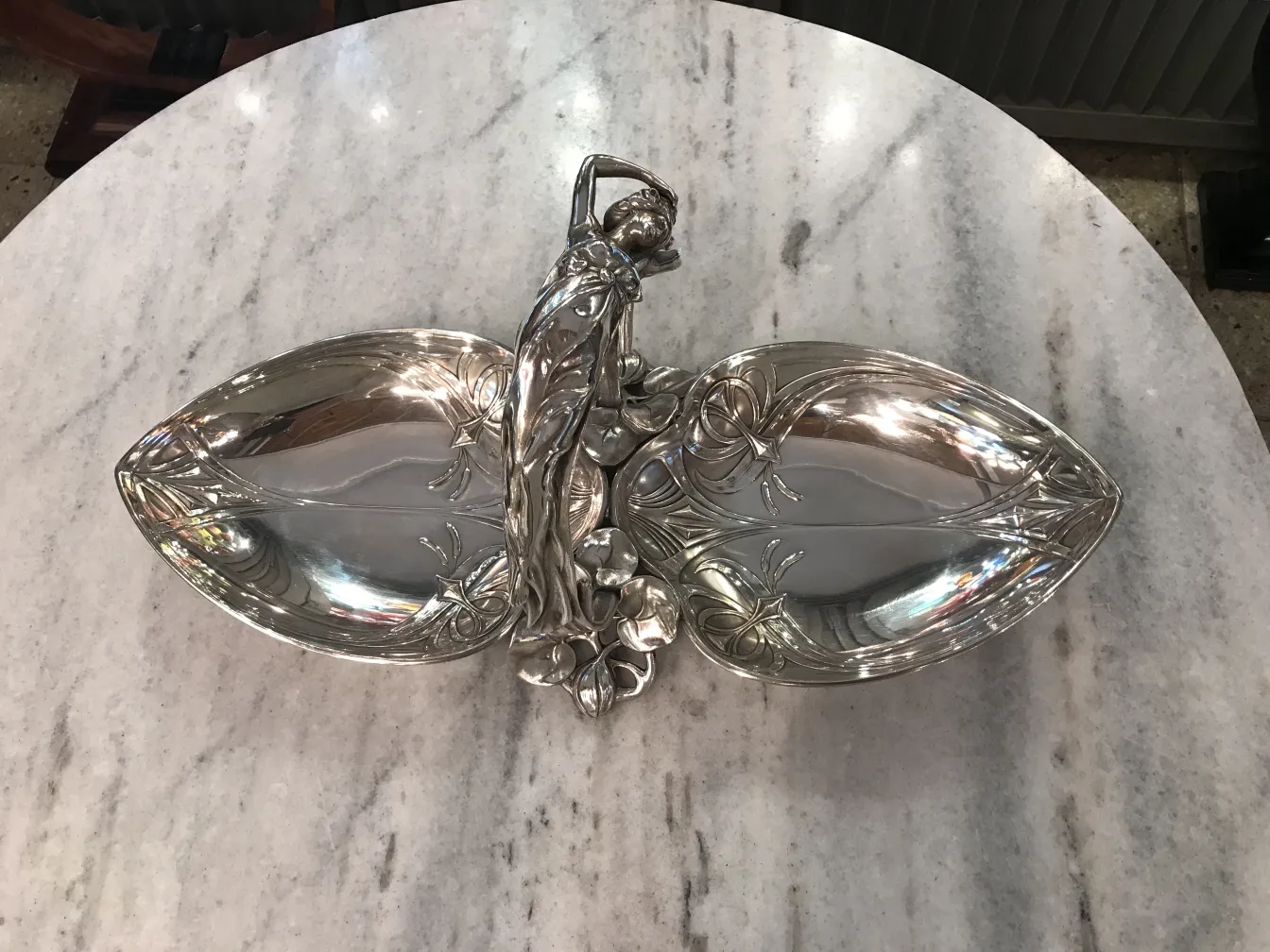 Vassoio per carte antico WMF con dettagli decorativi, elegante