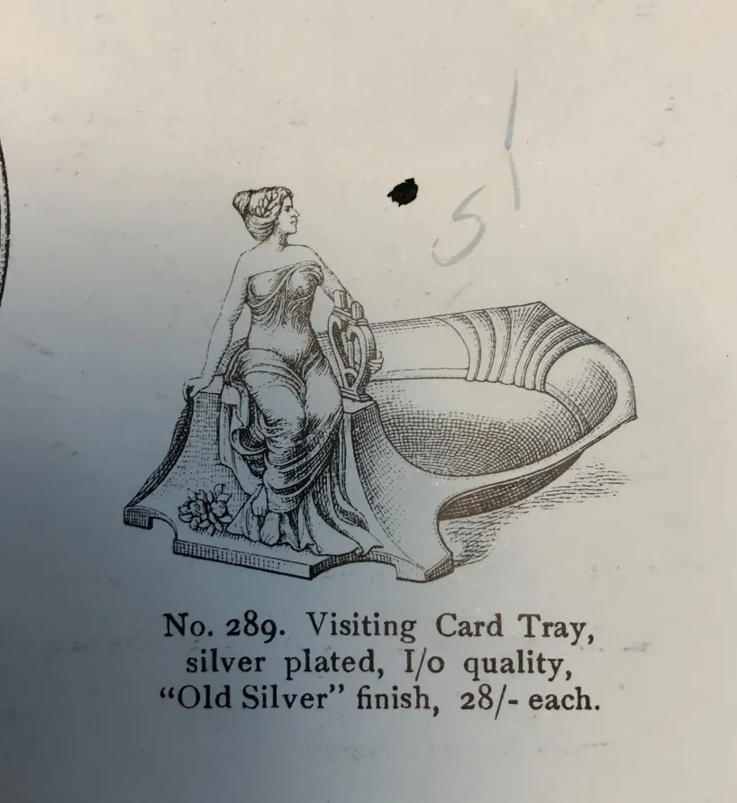 앤티크 편지 트레이WMF의 장식 디자인