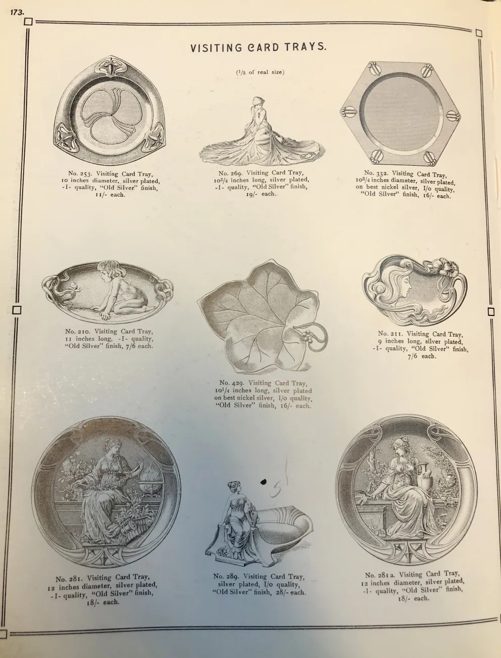 vassoio antico per carte WMF con decorazioni eleganti in un ambiente di antiquariato