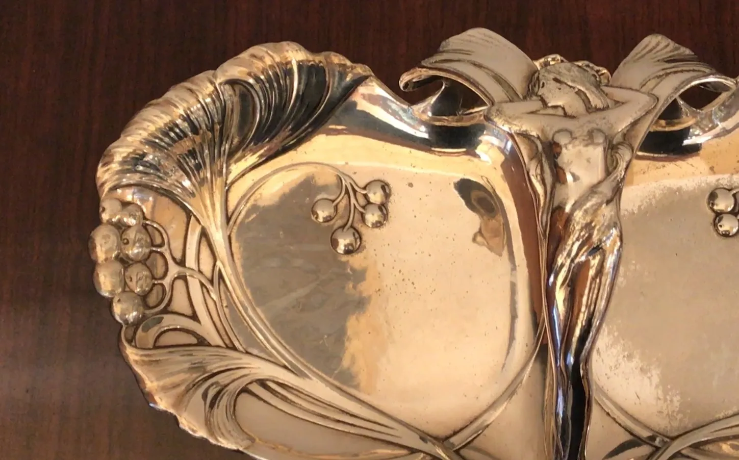 صينية مغلف قديمة WMF مع عناصر زخرفية