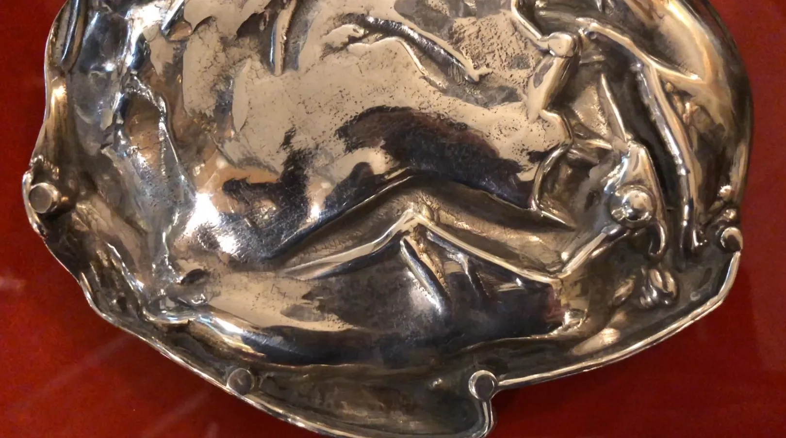 bandeja de cartas antiga WMF com detalhes decorativos