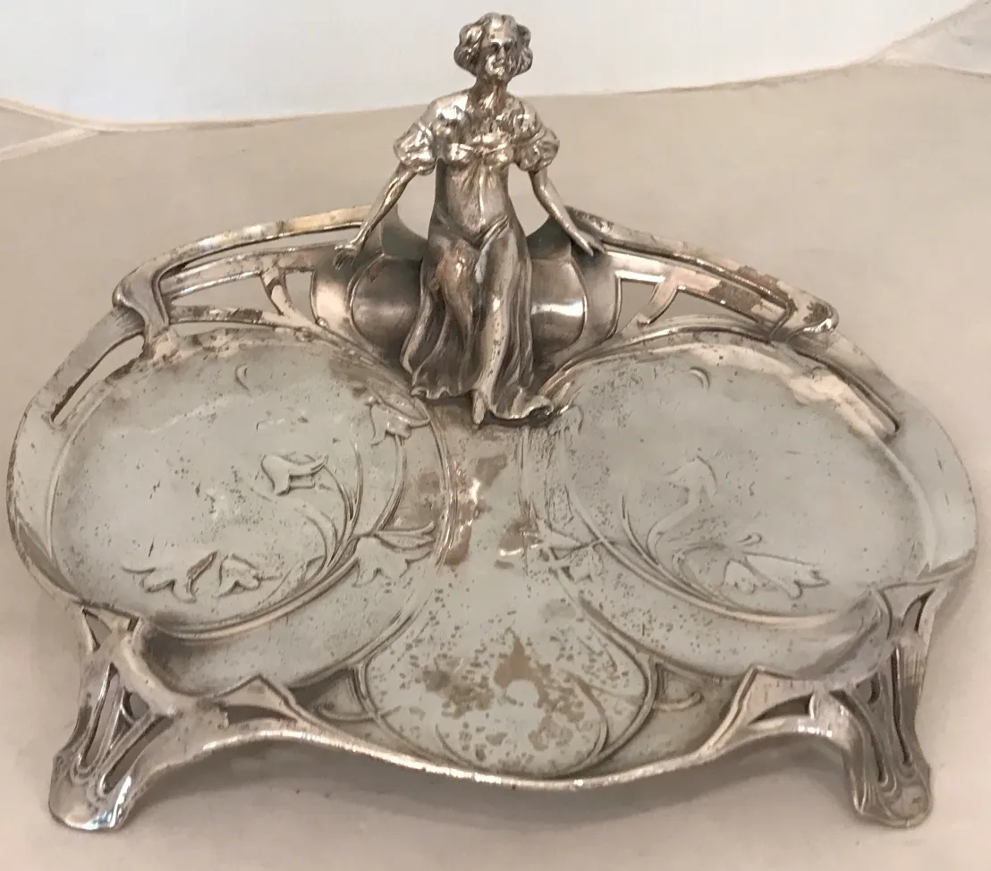 vassoi per carte antichi con figura decorativa