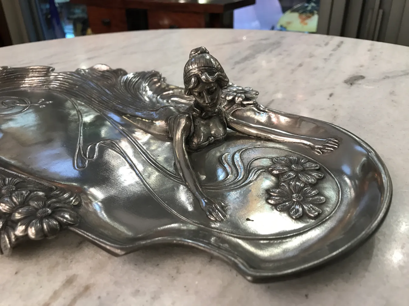 bandeja de cartas antiga WMF com figura decorativa