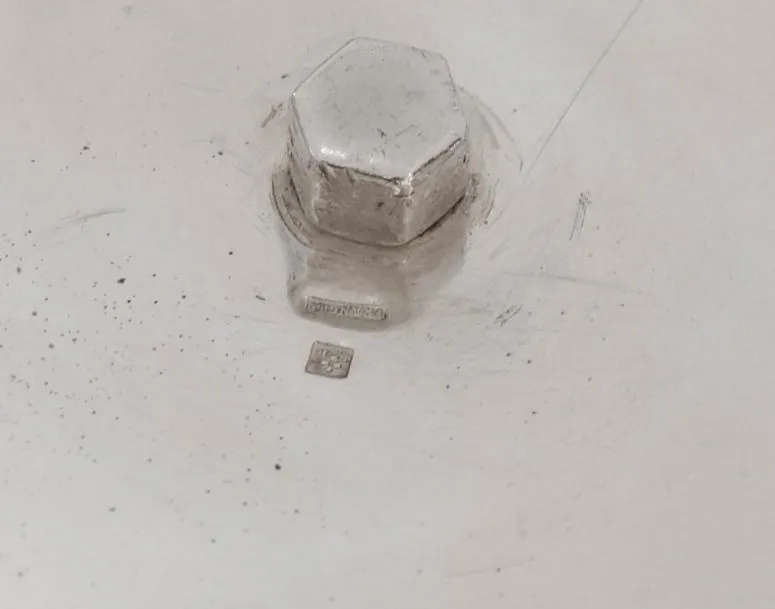 bandeja antiga de cartas com detalhes visíveis e design elegante