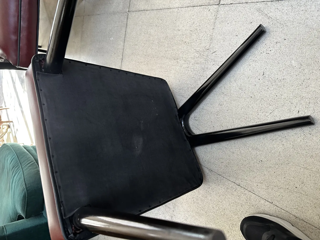 古董椅子的细节视图，在装饰环境中