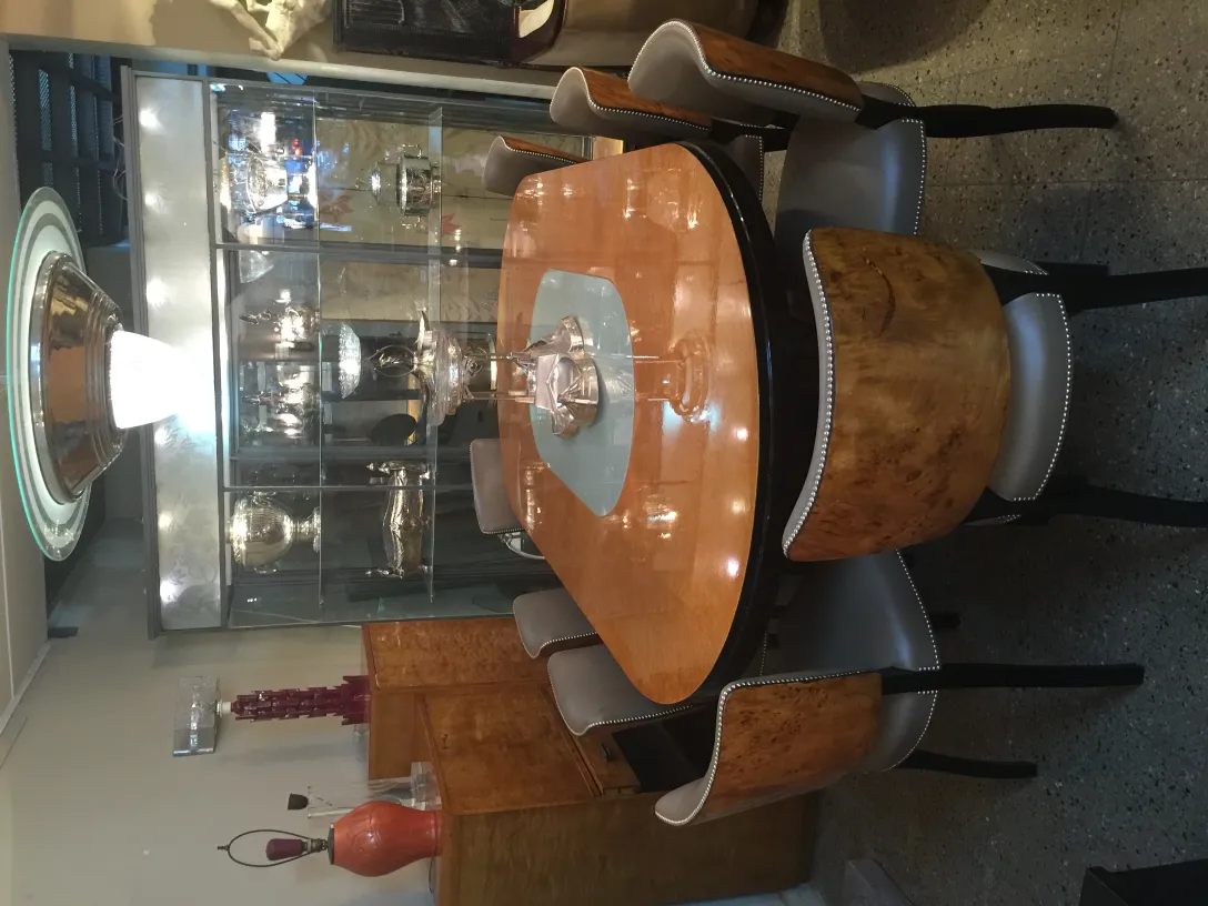 Set di 12 sedie antiche con design attraente