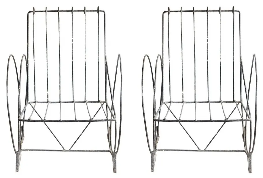 2 poltrone da giardino antiche, design vintage, in ambiente naturale