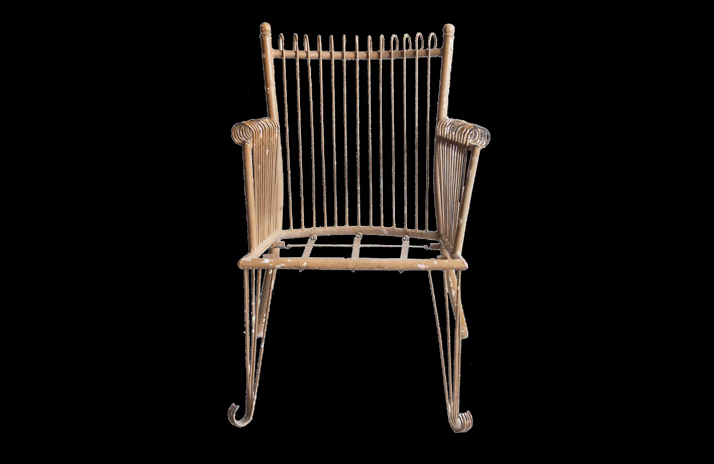 Quattro poltrone da giardino antiche con design classico