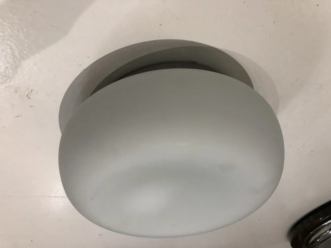 plafon antiguo con diseño suave y redondeado