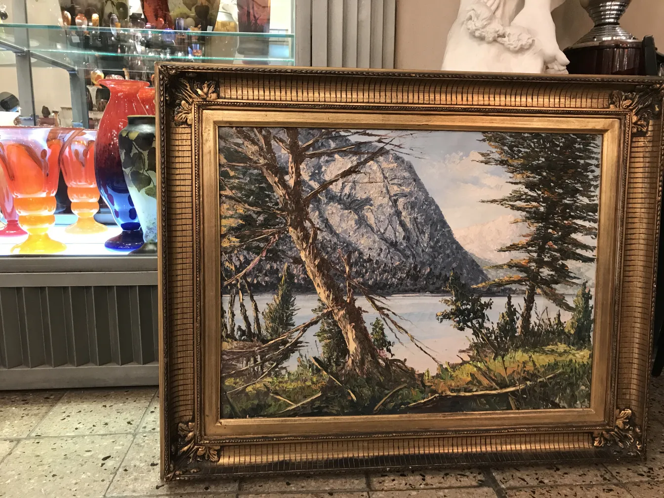 Pintura Crispino con paisaje natural, marco dorado.