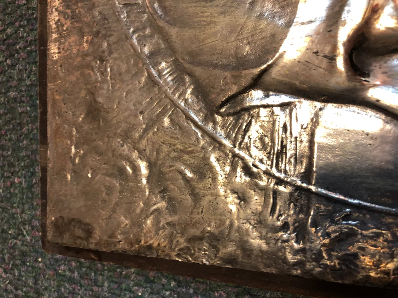 古董墙板带浮雕，含轻微装饰细节