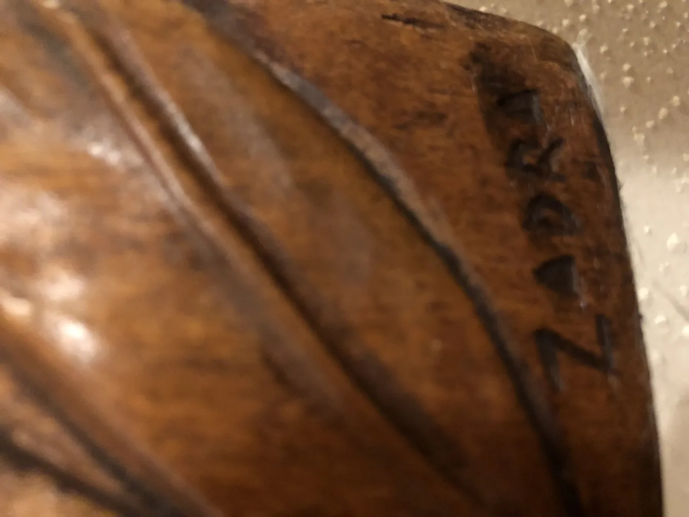 Antike Wandplatte mit Details und Zadra-Unterschrift