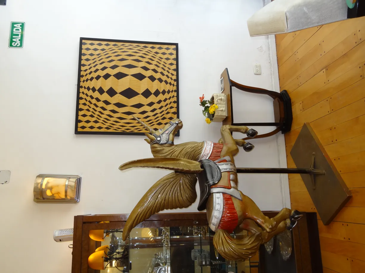 Scène de marqueterie ancienne avec décoration détaillée