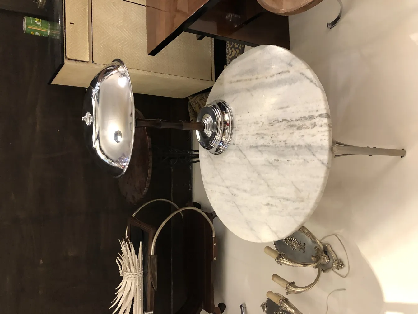 due lampade da tavolo antiche con paralume lucido