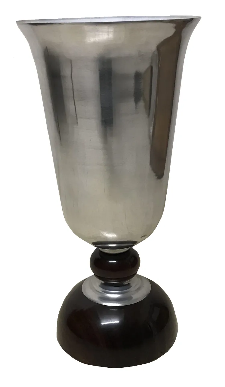 2 античные настольные лампы с элегантным дизайном и привлекательной основой, классический стиль