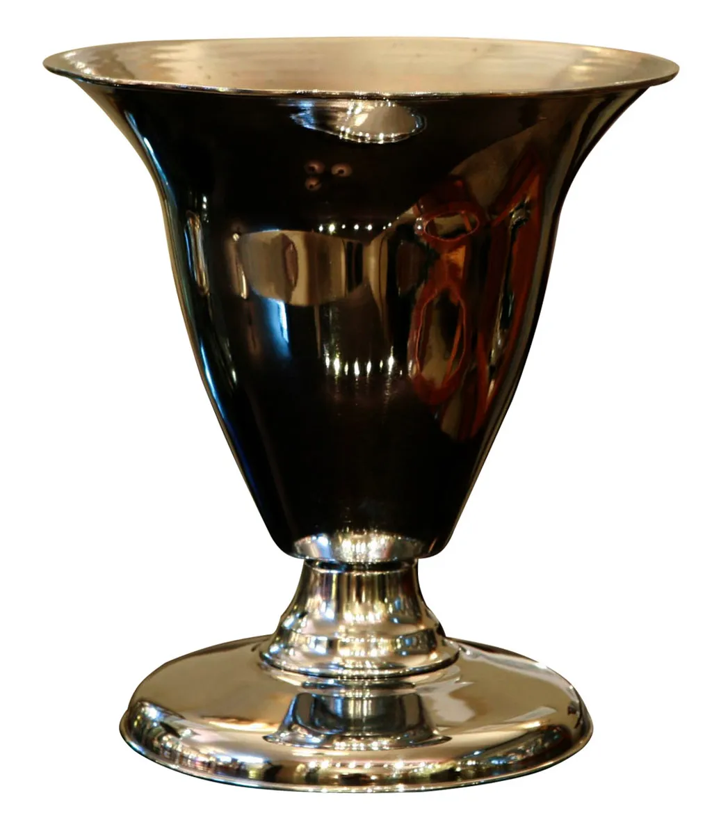 Elegante antike Tischleuchte mit Sockel