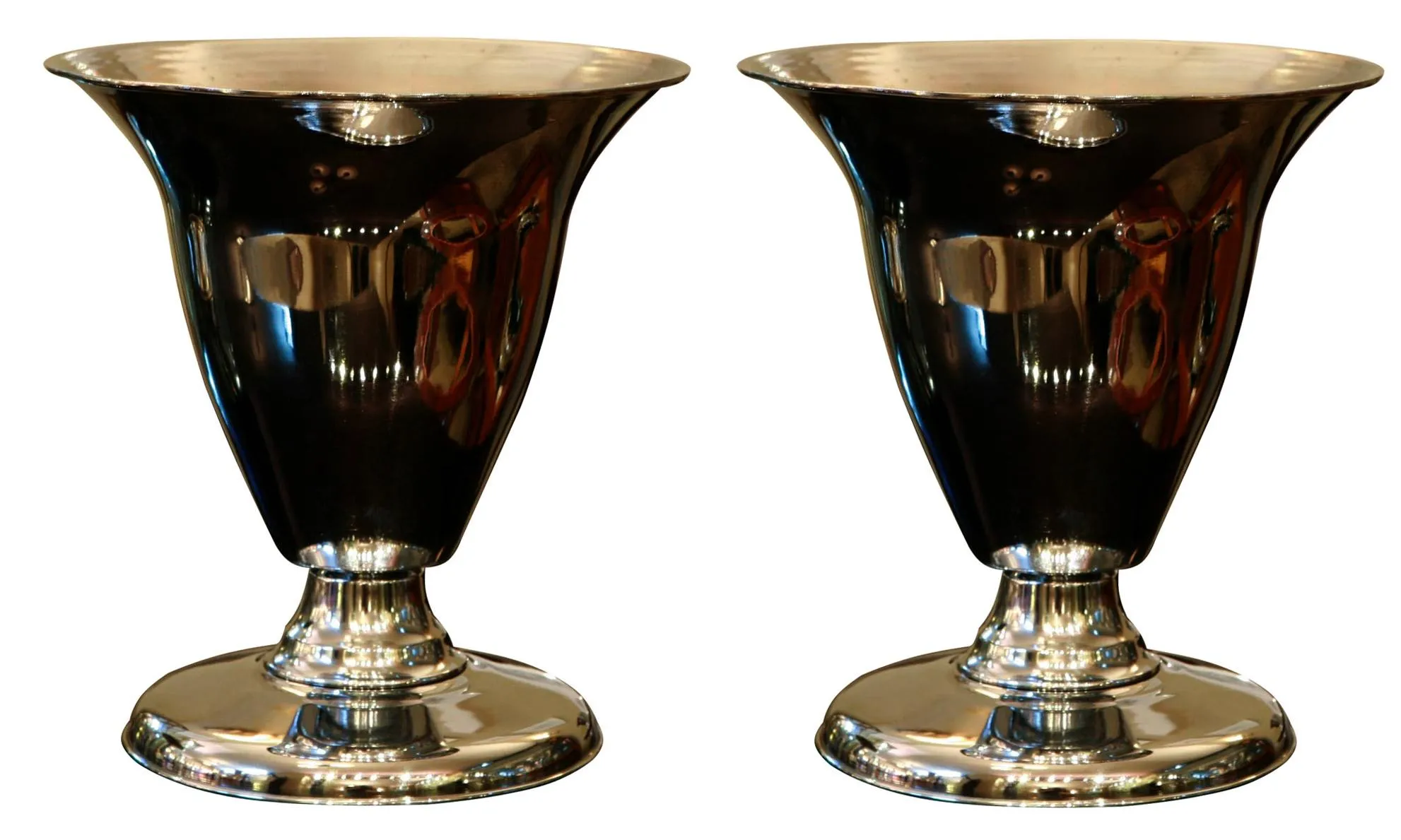 Juego de 2 lámparas de mesa antiguas con base elegante.