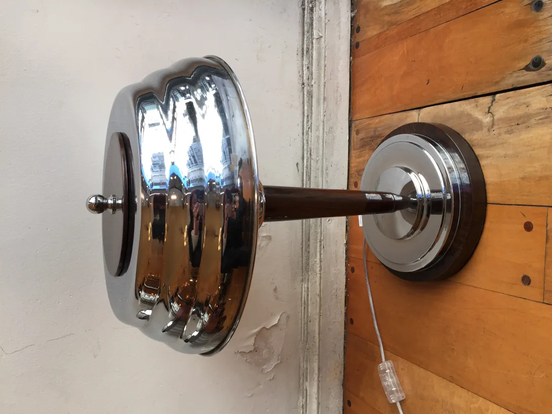 고전적인 2개 테이블 램프, 우아한 디자인의 따뜻한 방에