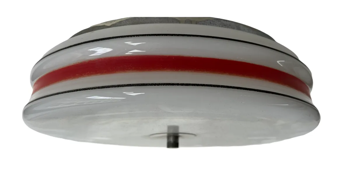 luz de teto redonda antiga com detalhes em vermelho e preto