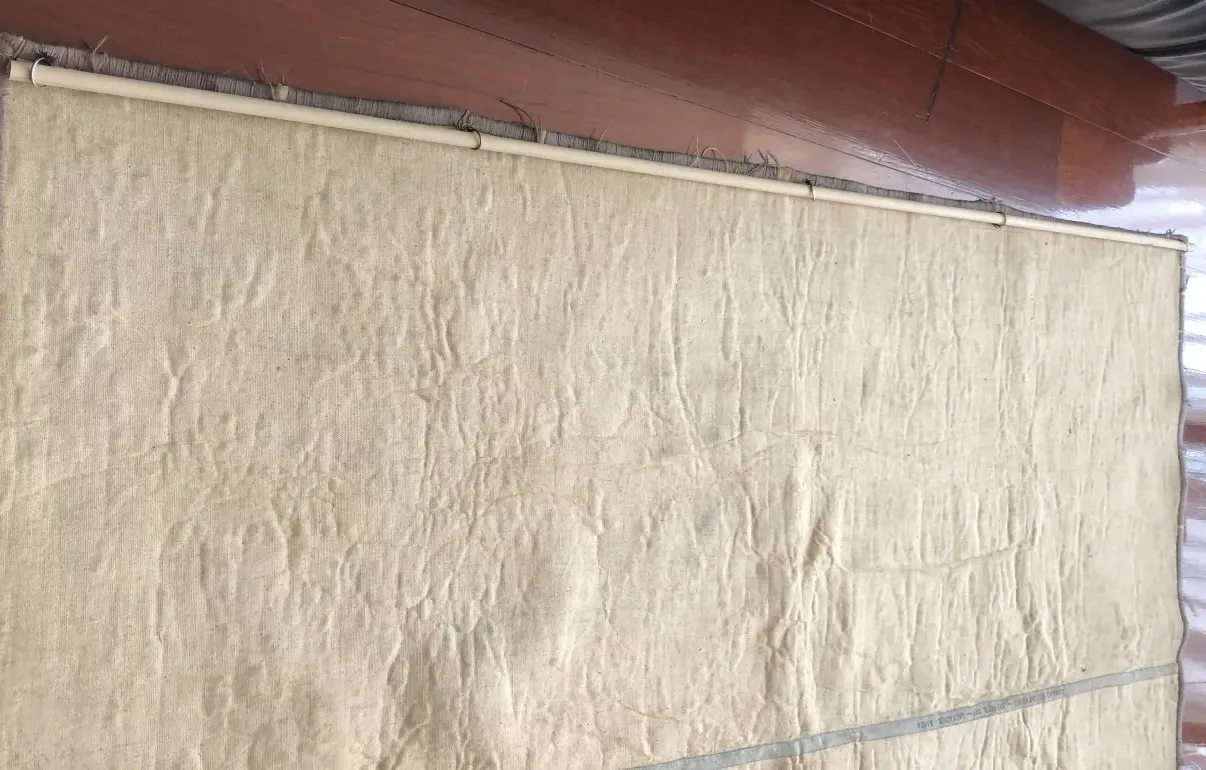 tapiz antiguo de genaro de carvalho con textura suave