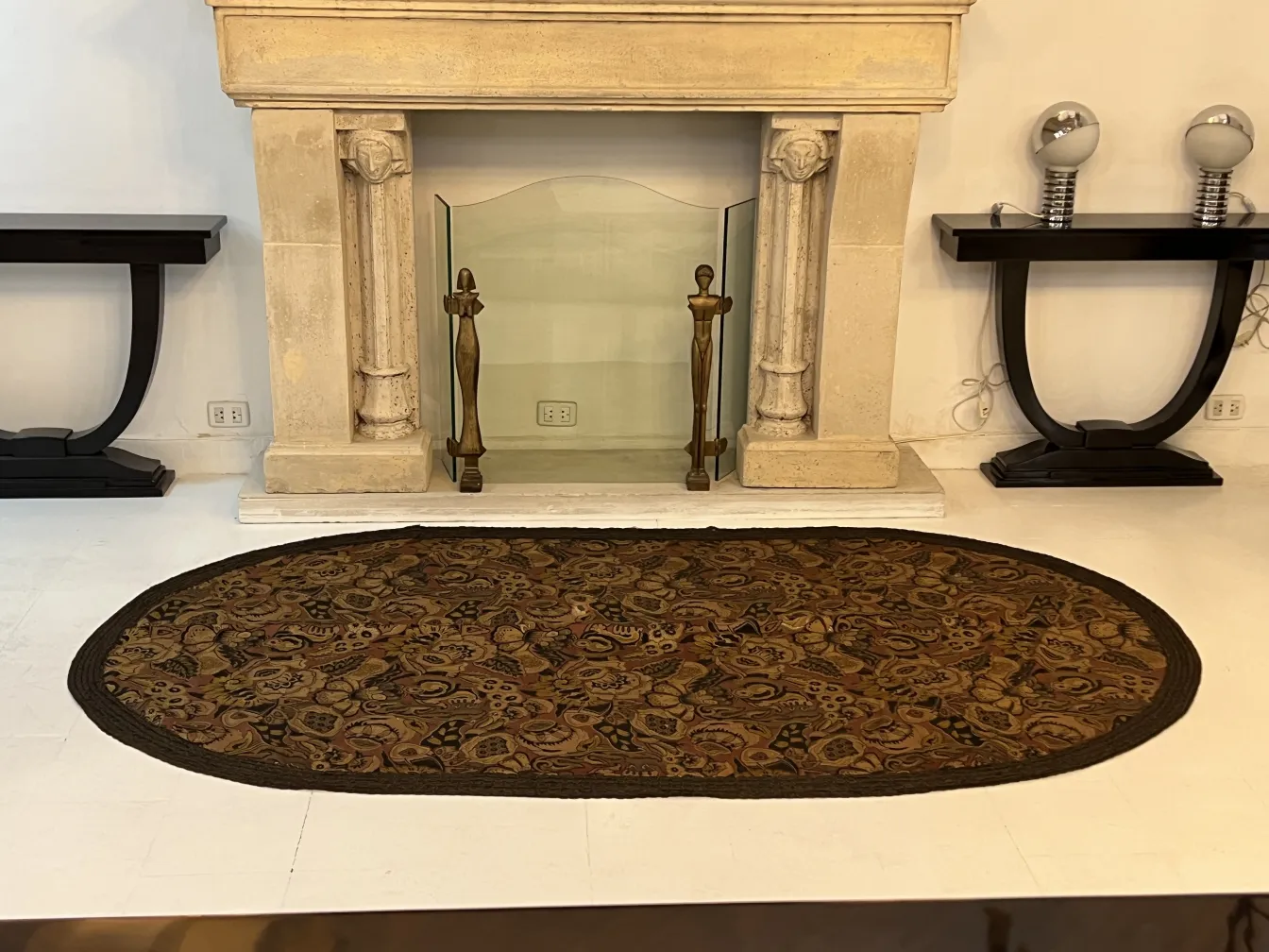 toalha de mesa oval antiga decorativa em ambiente elegante