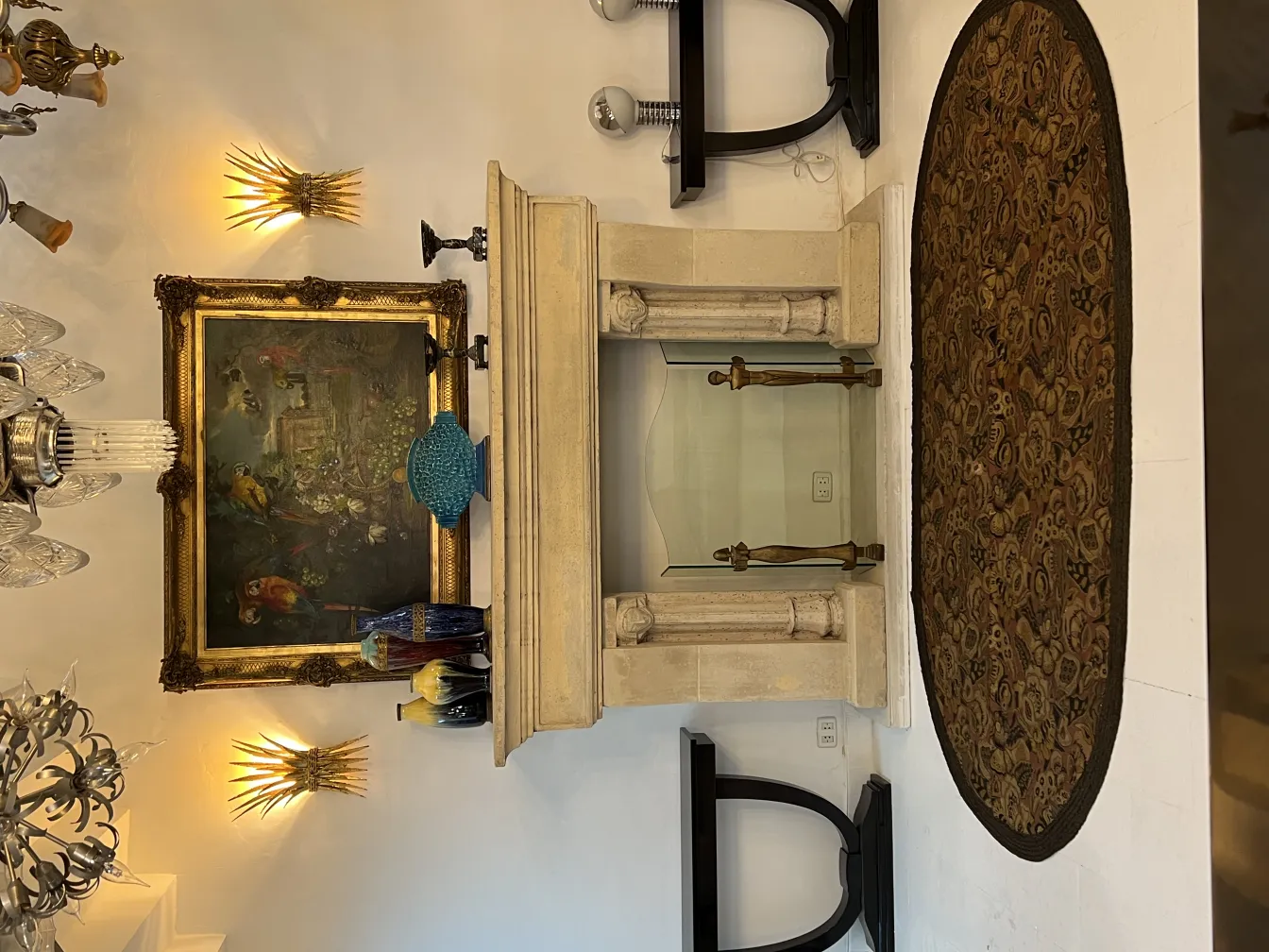 nappe antique décorative avec des motifs vibrants