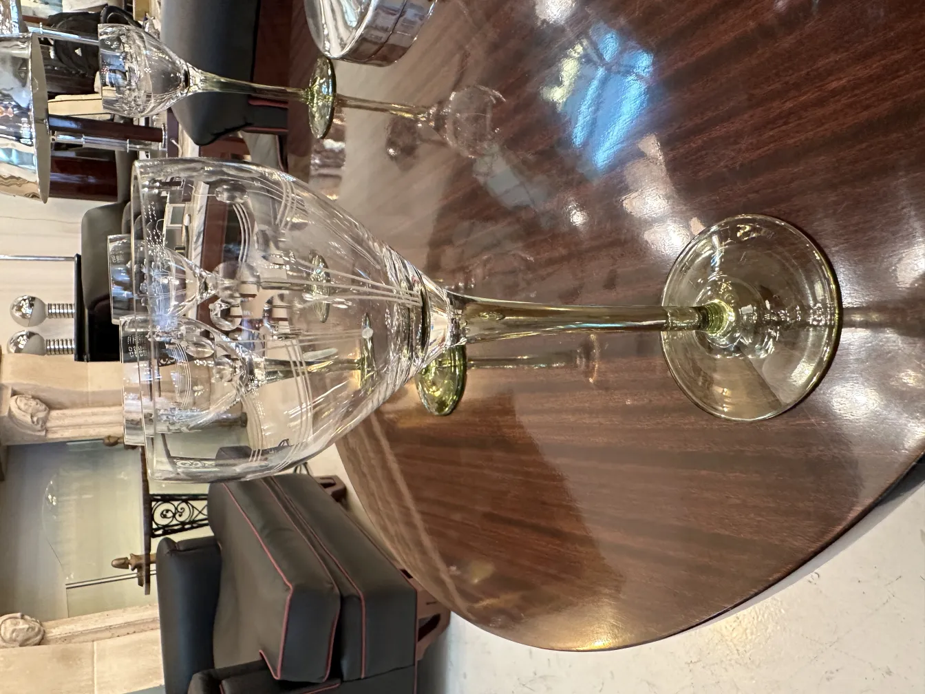 Ensemble de 6 verres anciens à des fins décoratives