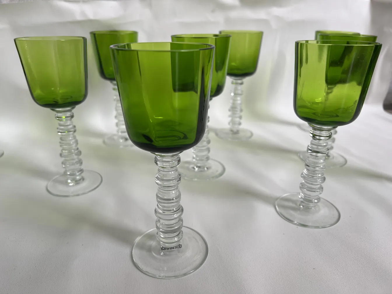 12 glasses querandi antiques in green and clear