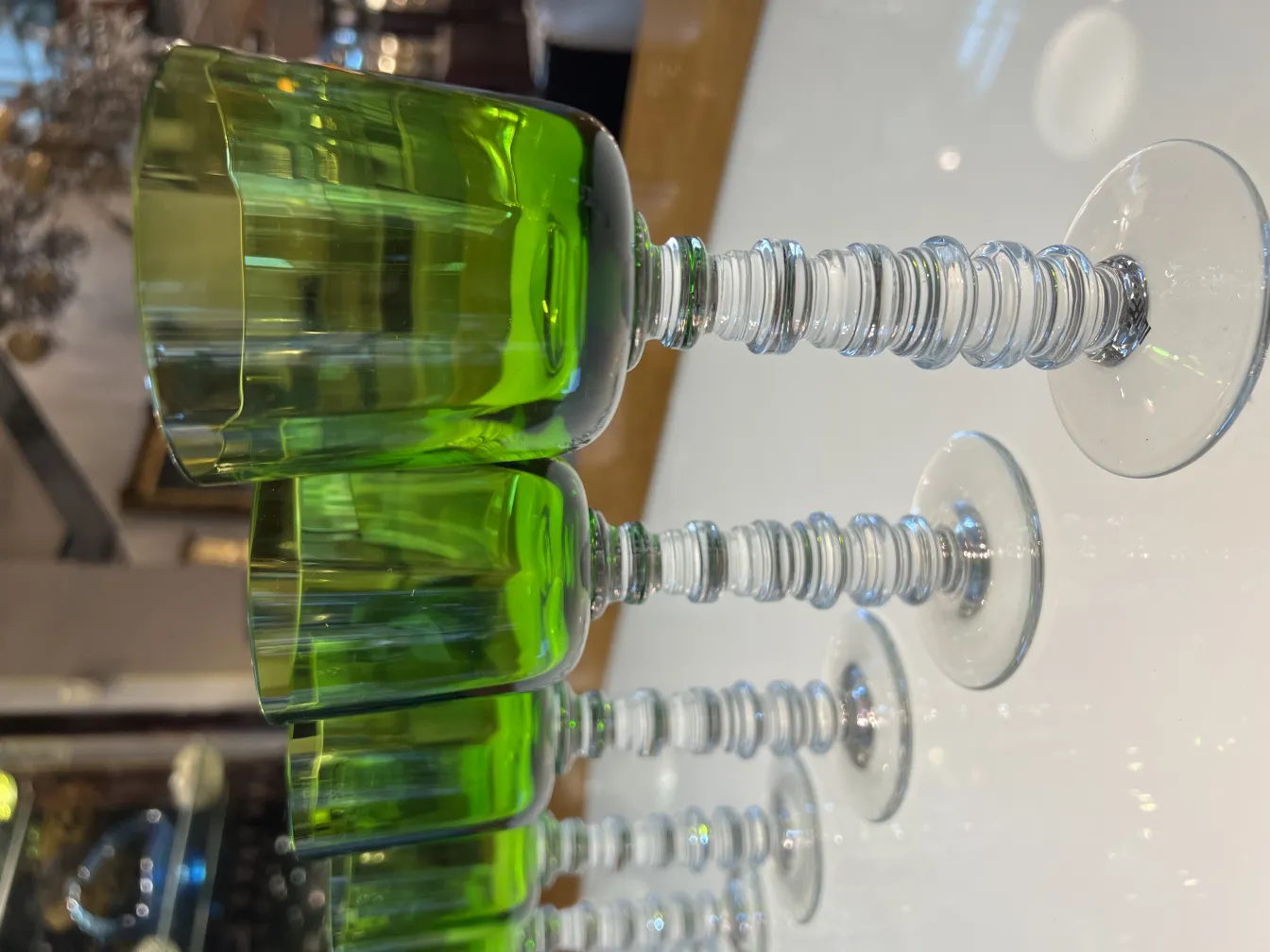 12 verres anciens Querandi de couleur verte