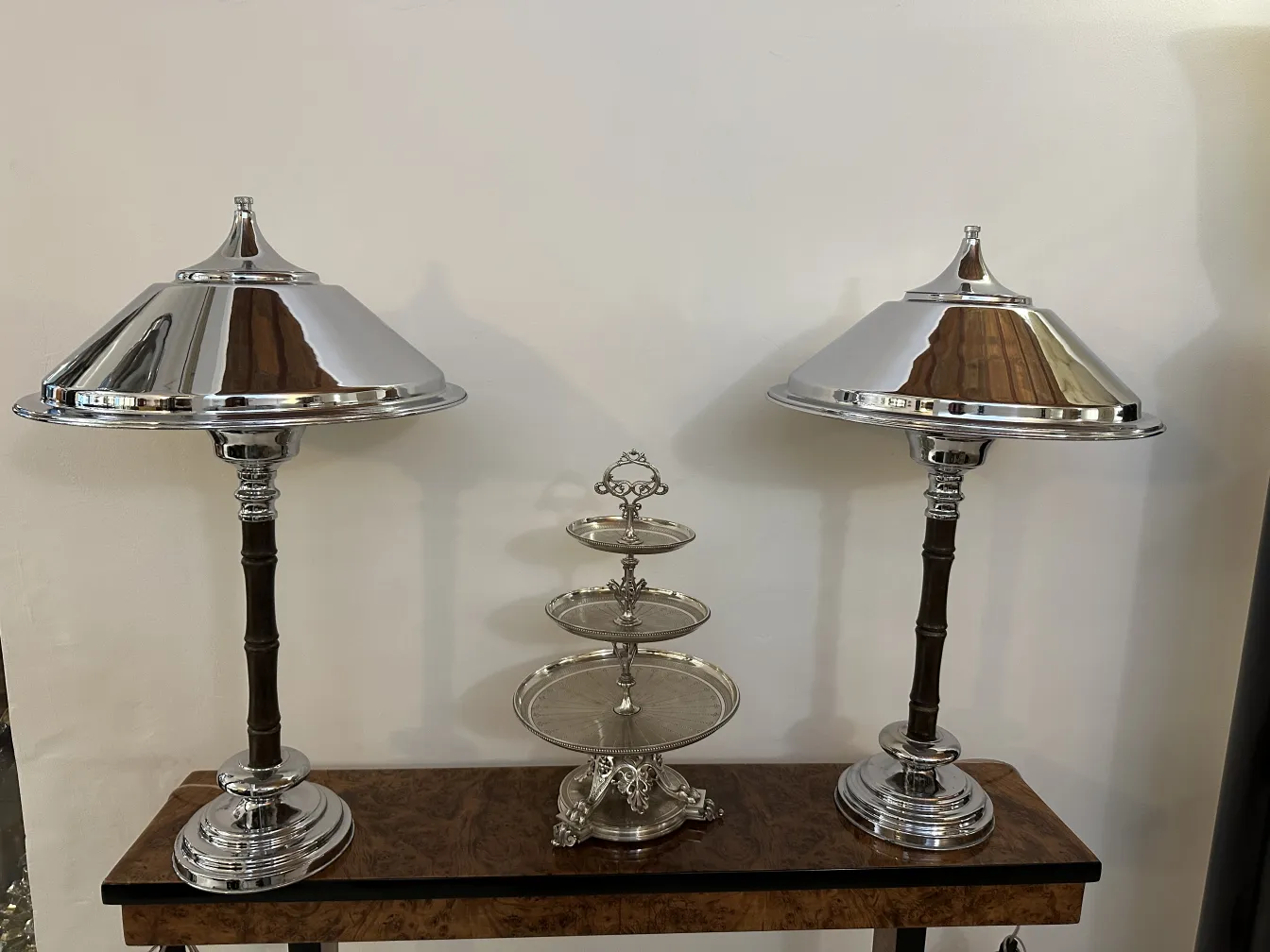 prato de massas antigo com design elegante e brilhante