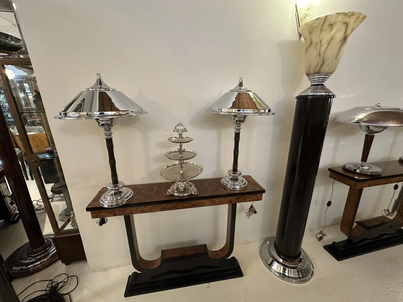 Piatto da dolci antico in un ambiente elegante