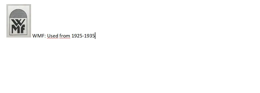 Antiquität Kuchenteller mit dekorativen Details in klassischer Umgebung.