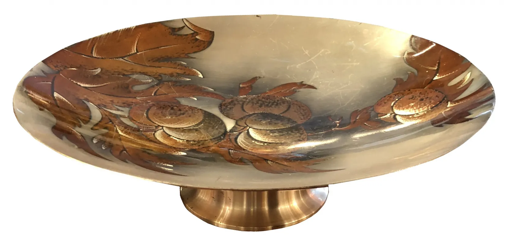 antik kuchenteller mit schönem blumendesign, ideal zum Servieren