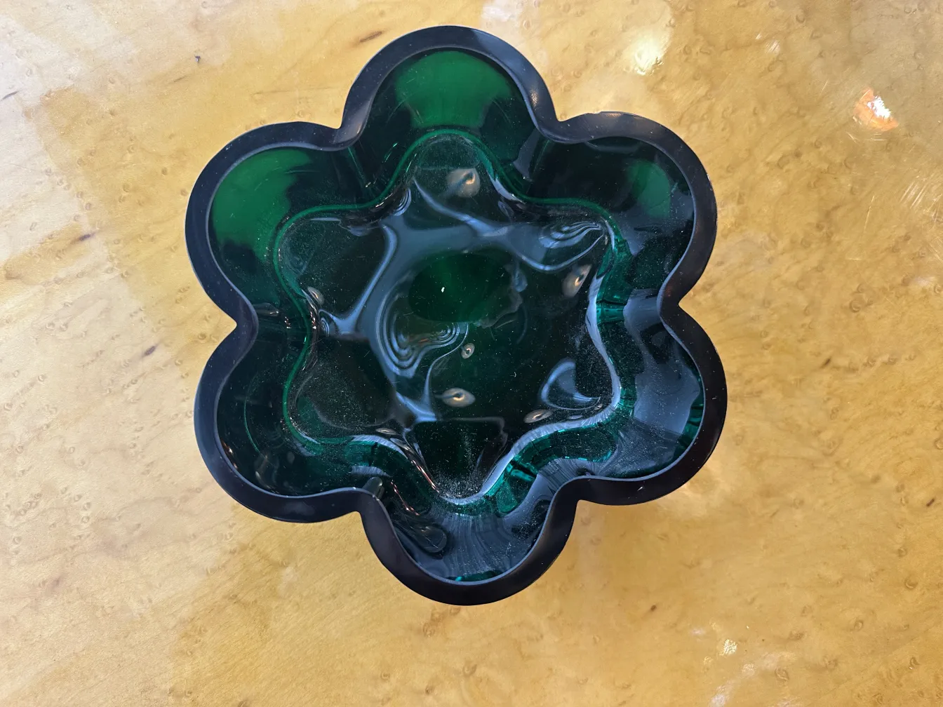 centrotavola antico verde a forma di fiore