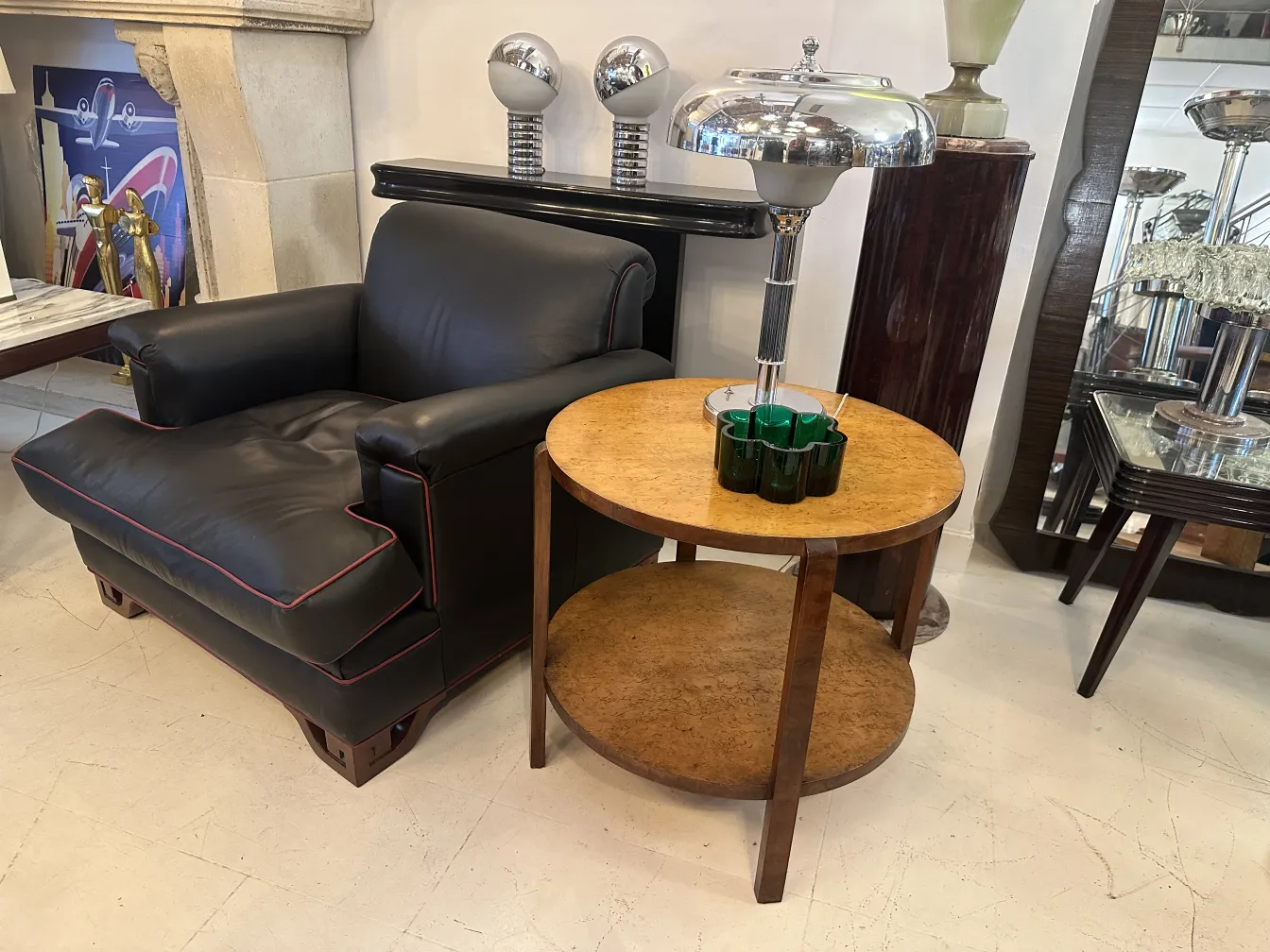 centrotavola antico decorativo con dettagli eleganti