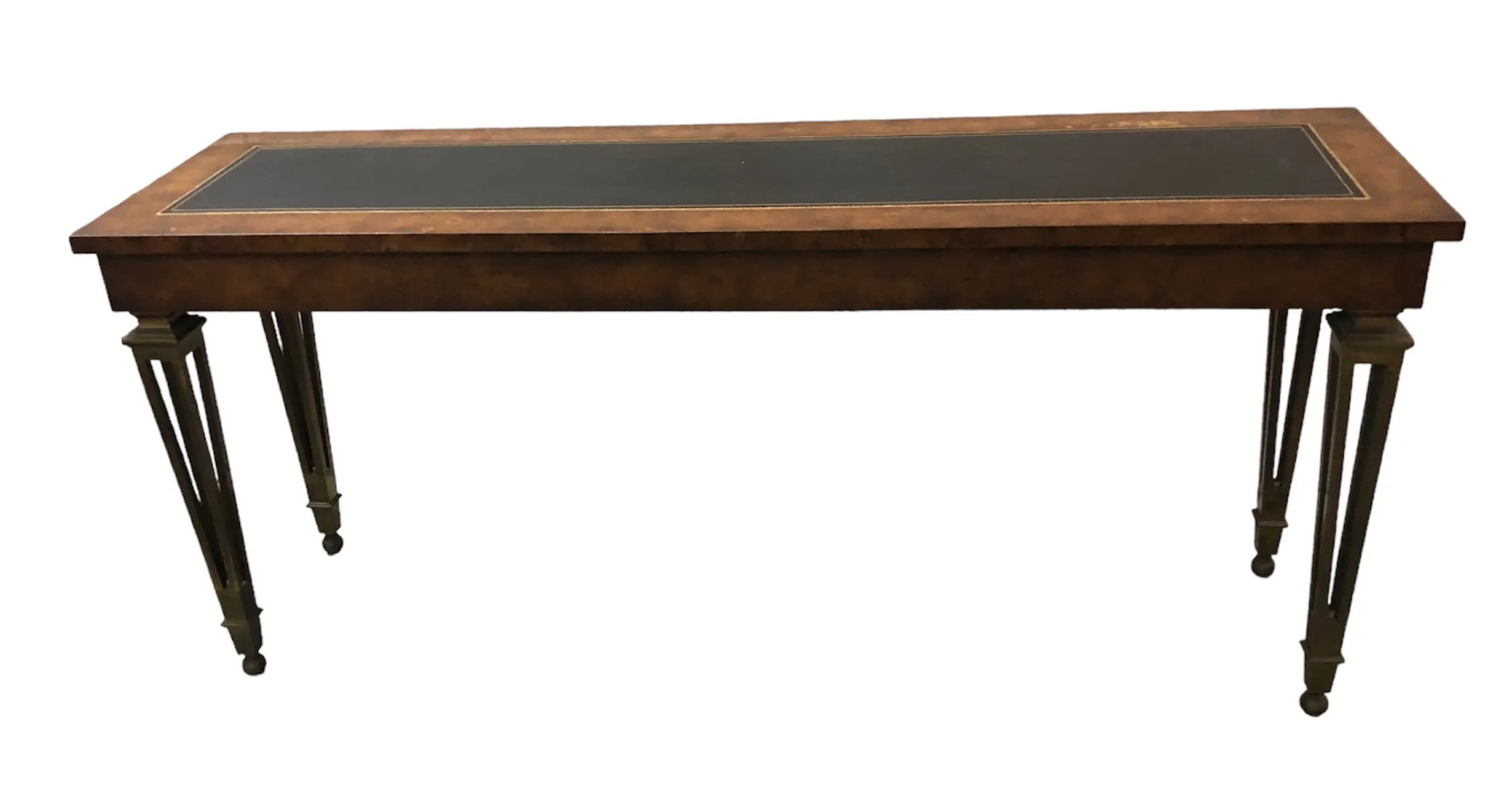 Consola antiga com superfície escura e pernas elegantes.
