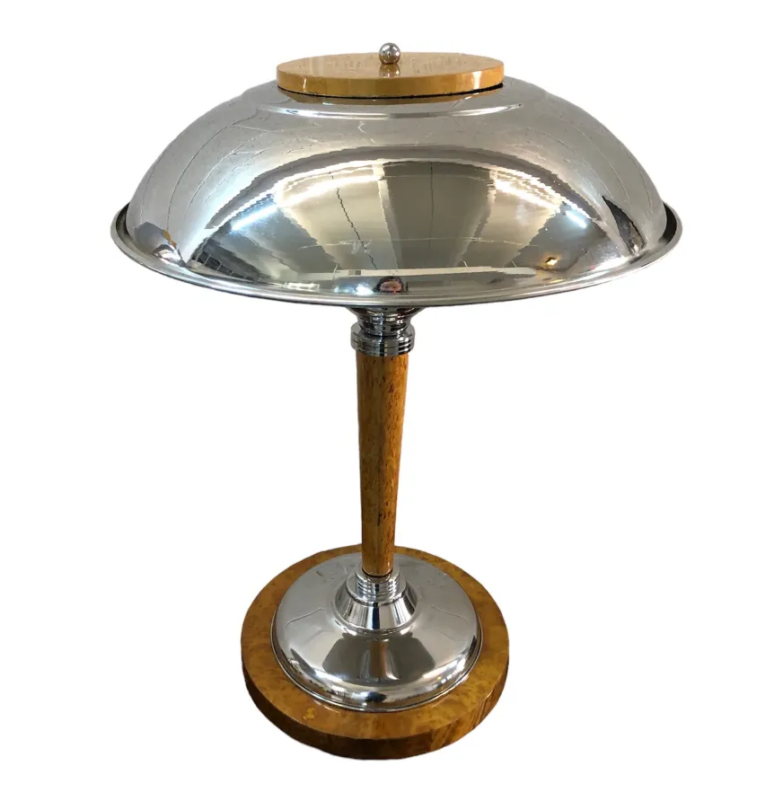 Conjunto de 2 lámparas de mesa antiguas con diseño elegante y base redonda.