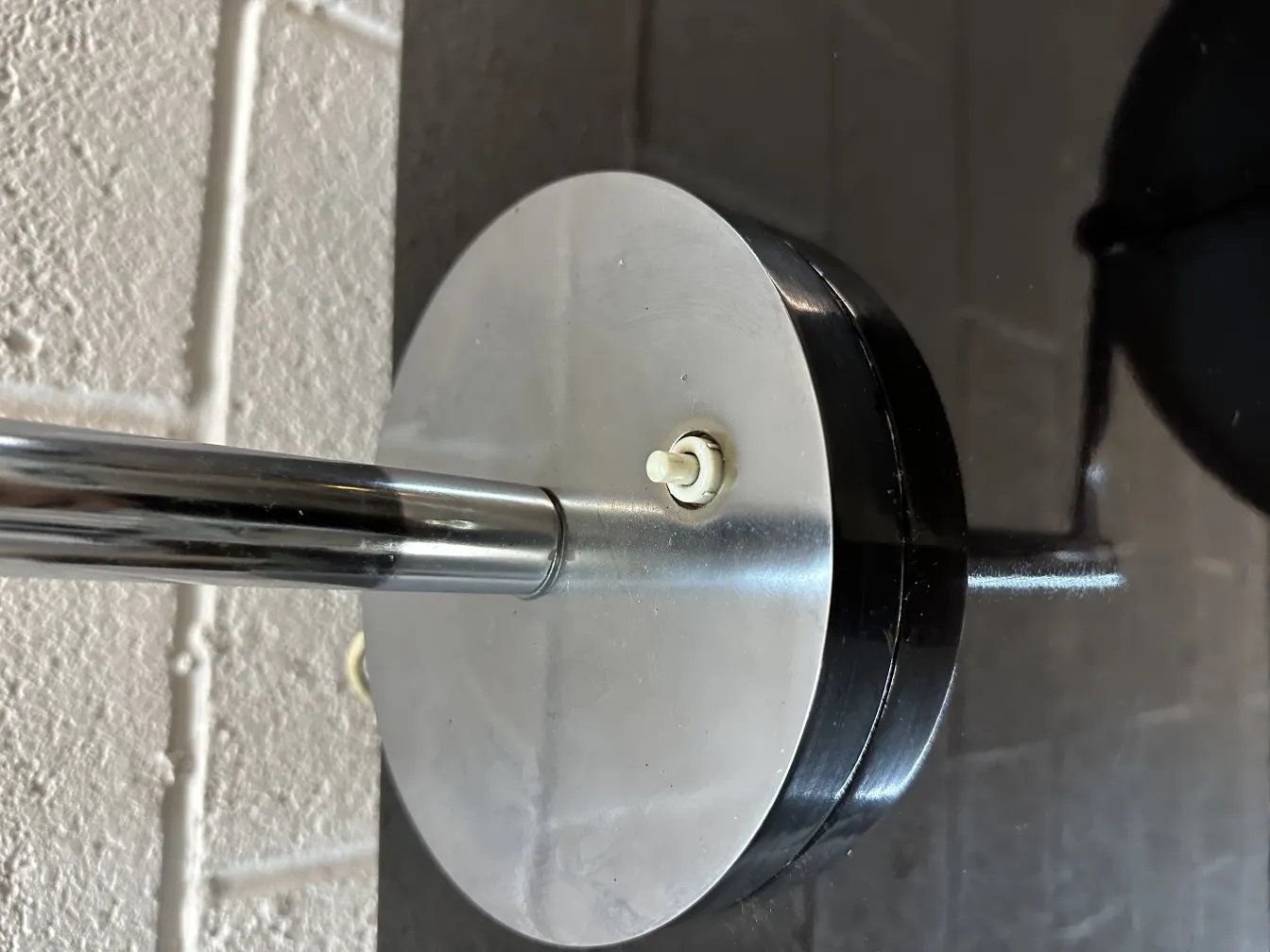 lampada da tavolo antica con base elegante