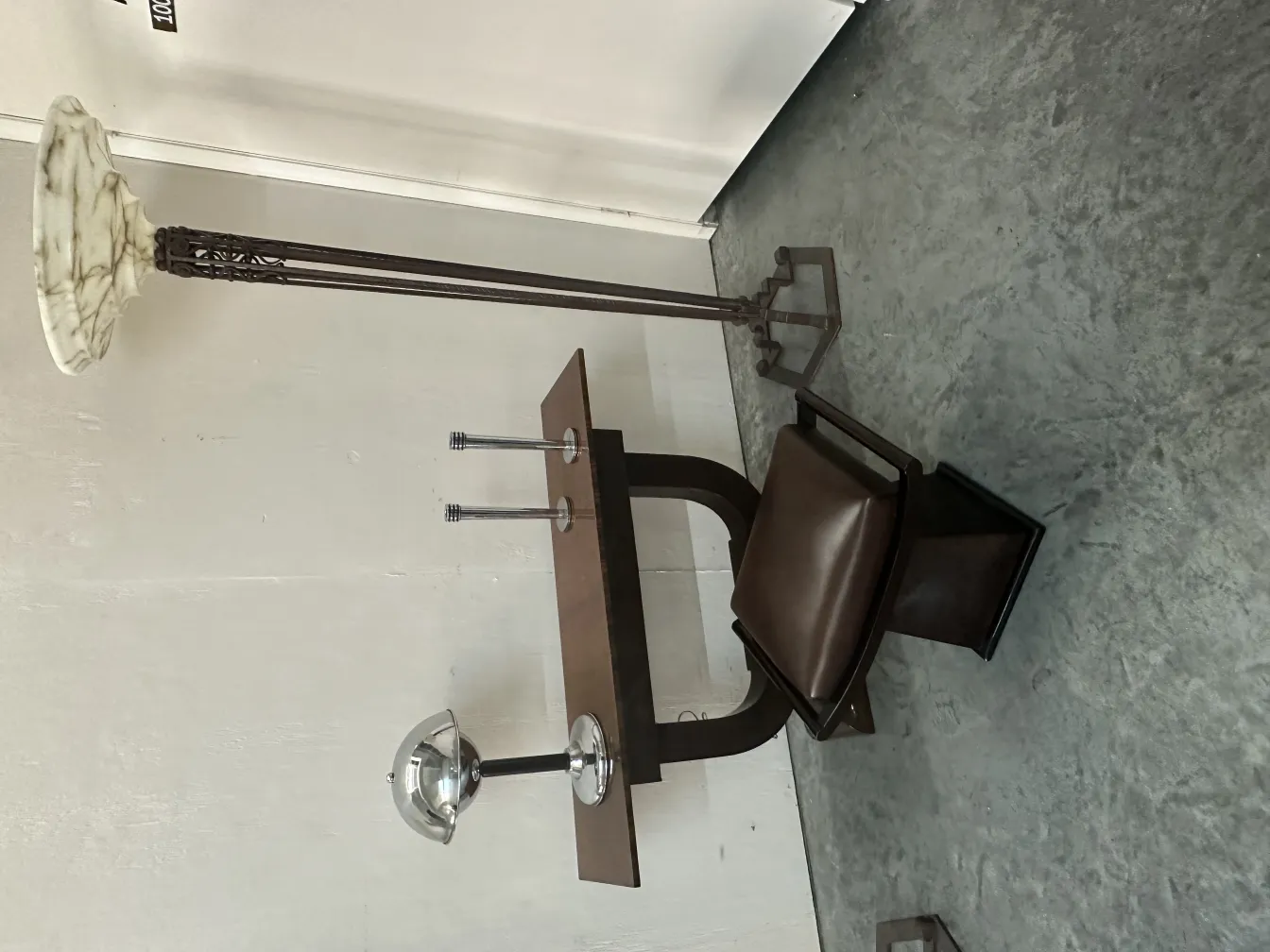 lampe de bureau ancienne au design classique