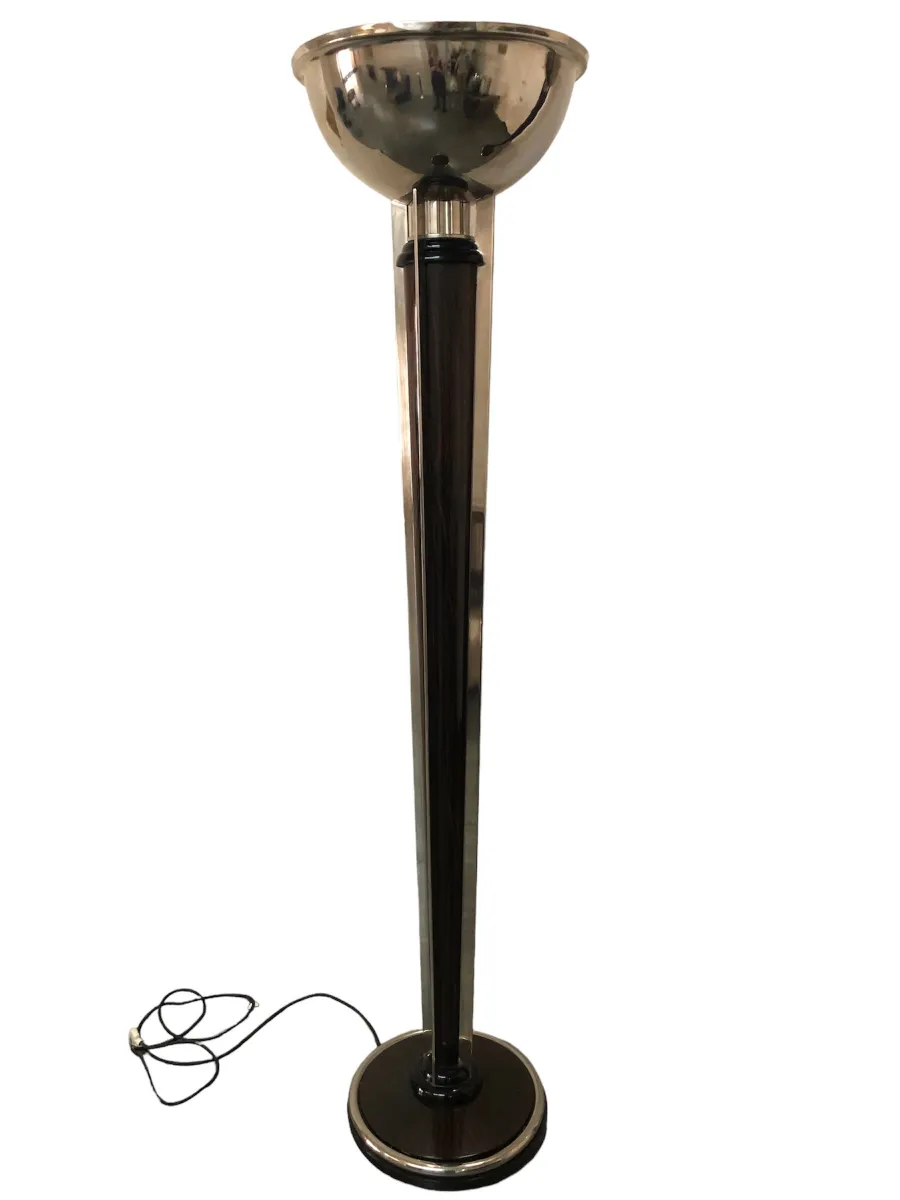 dos lámparas de pie antiguas con base y sombra modernas